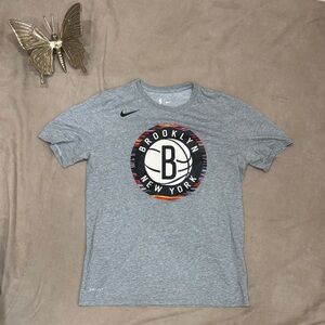 NEW 🏀 Nike DRI-FIT Basketball Gray Brooklyn New York T-Shirt - M